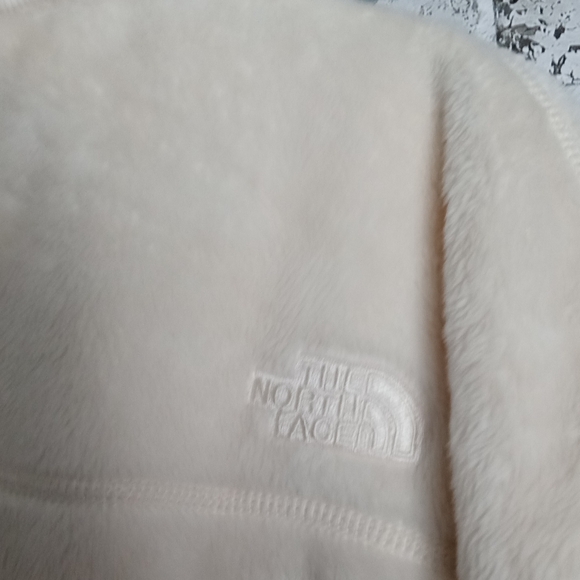 The North Face Women's Cream Fleece Jacket - Picture 6 of 7